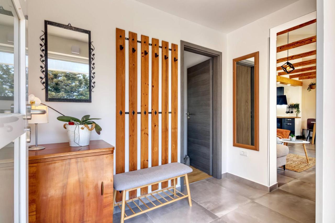 Holiday House "Laurus Garden" With Private Parking 메덜린 외부 사진