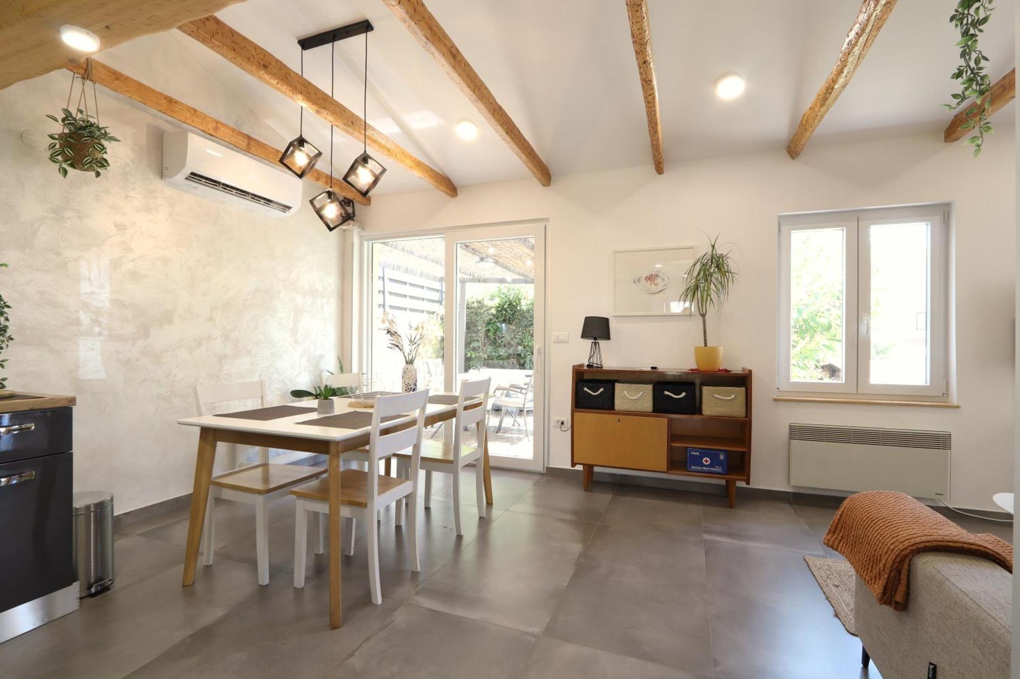 Holiday House "Laurus Garden" With Private Parking 메덜린 외부 사진