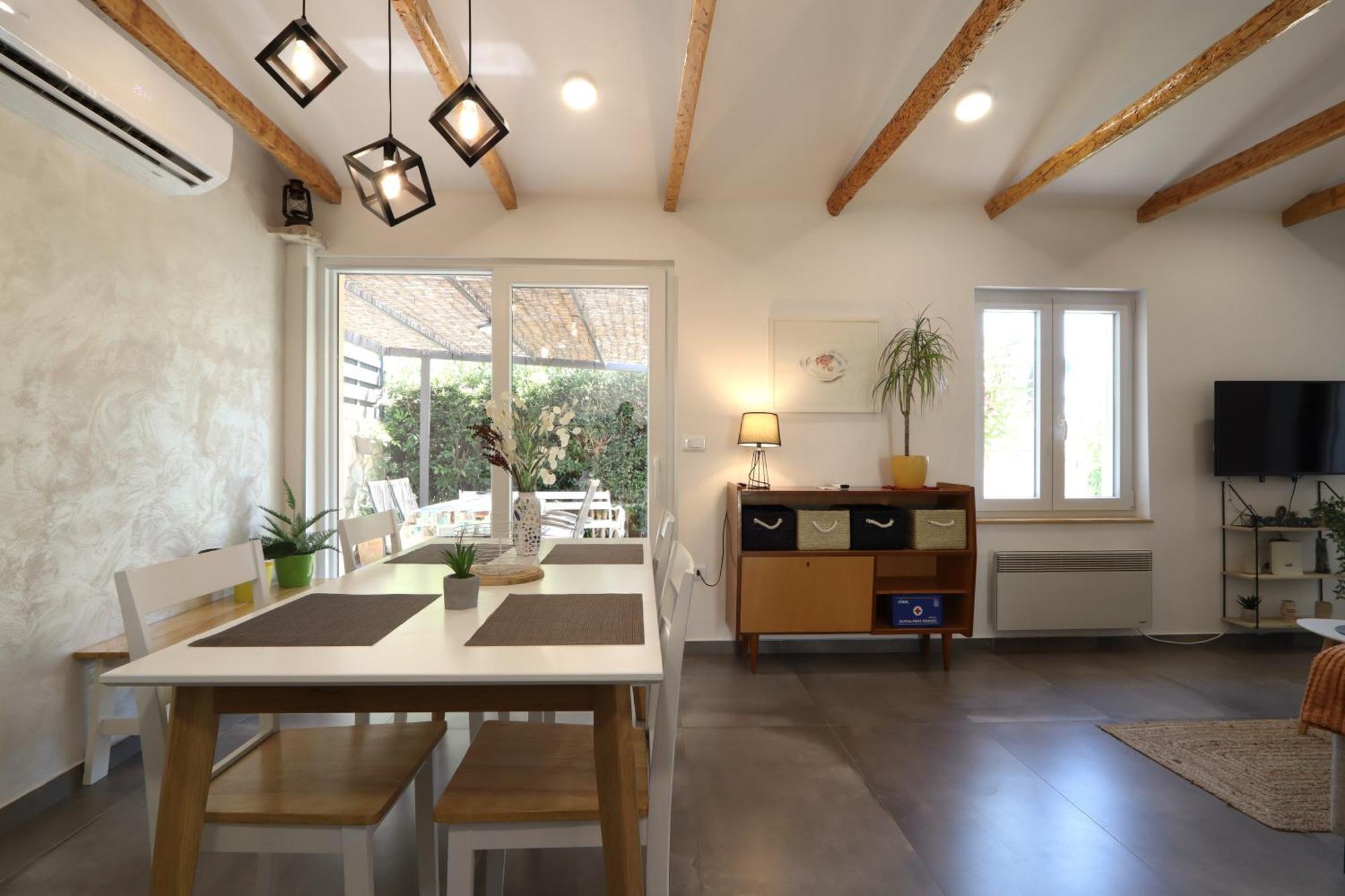Holiday House "Laurus Garden" With Private Parking 메덜린 외부 사진