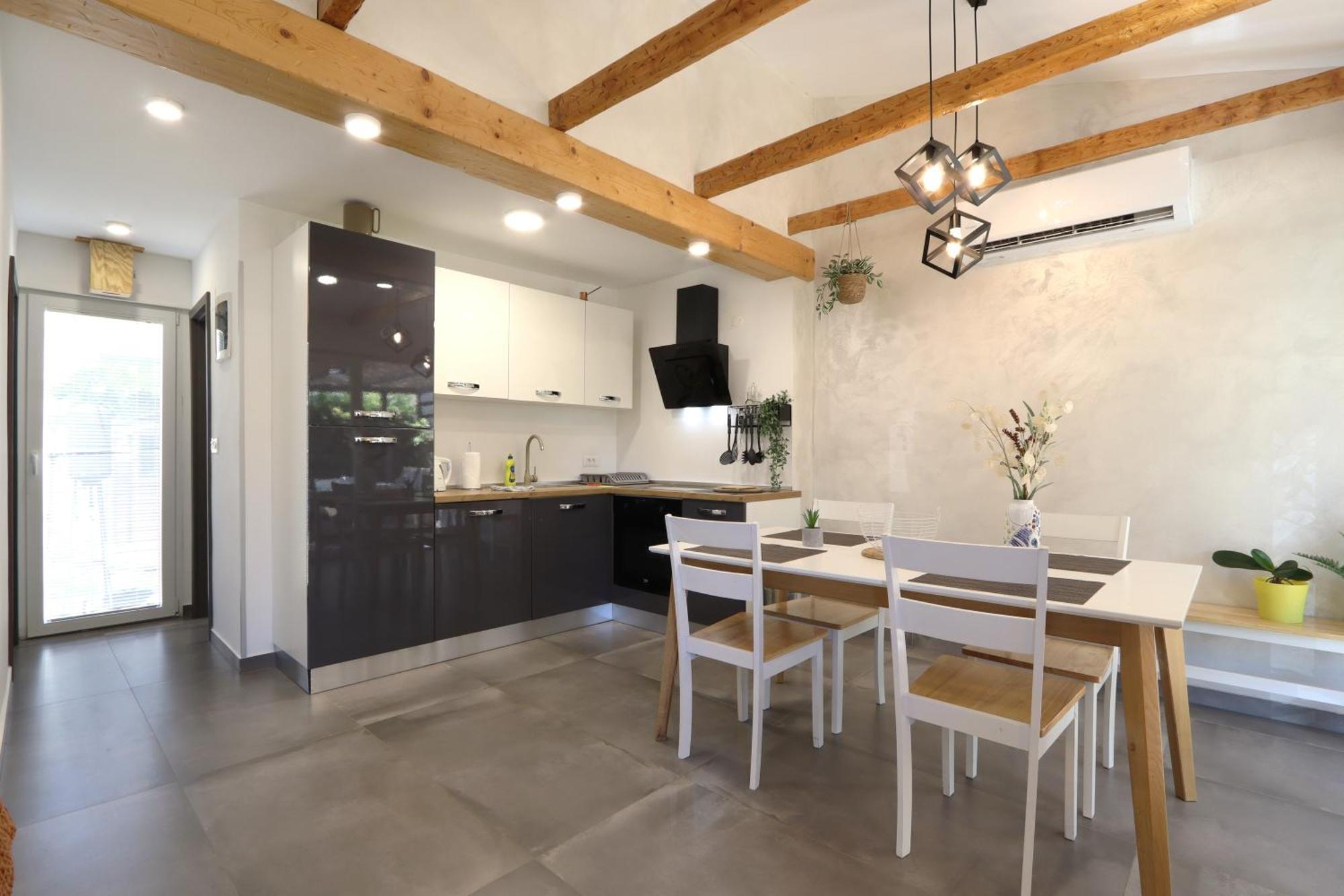 Holiday House "Laurus Garden" With Private Parking 메덜린 외부 사진